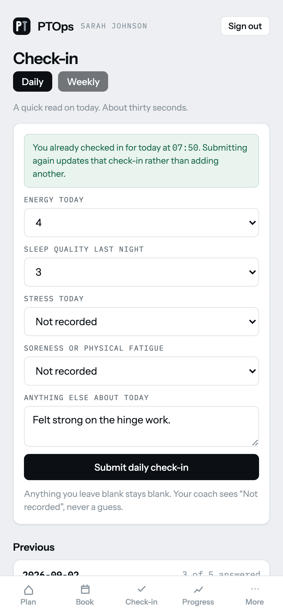 The client's daily check-in on a phone: Daily and Weekly tabs and five short questions.